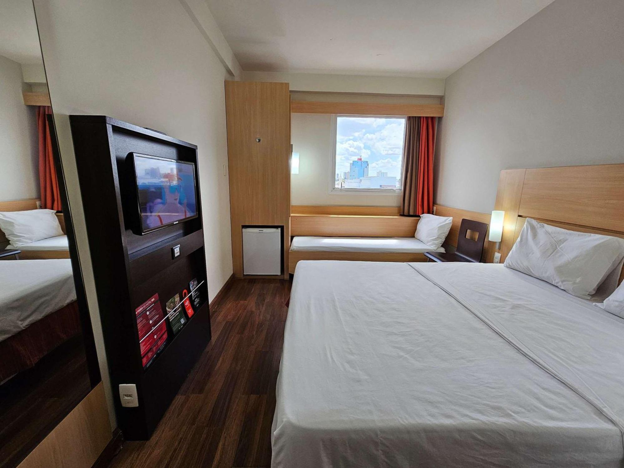 Ibis Hotel 3*